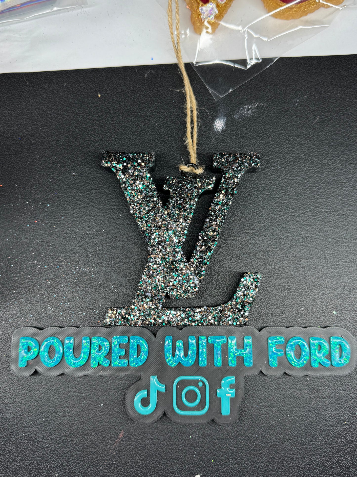 LV