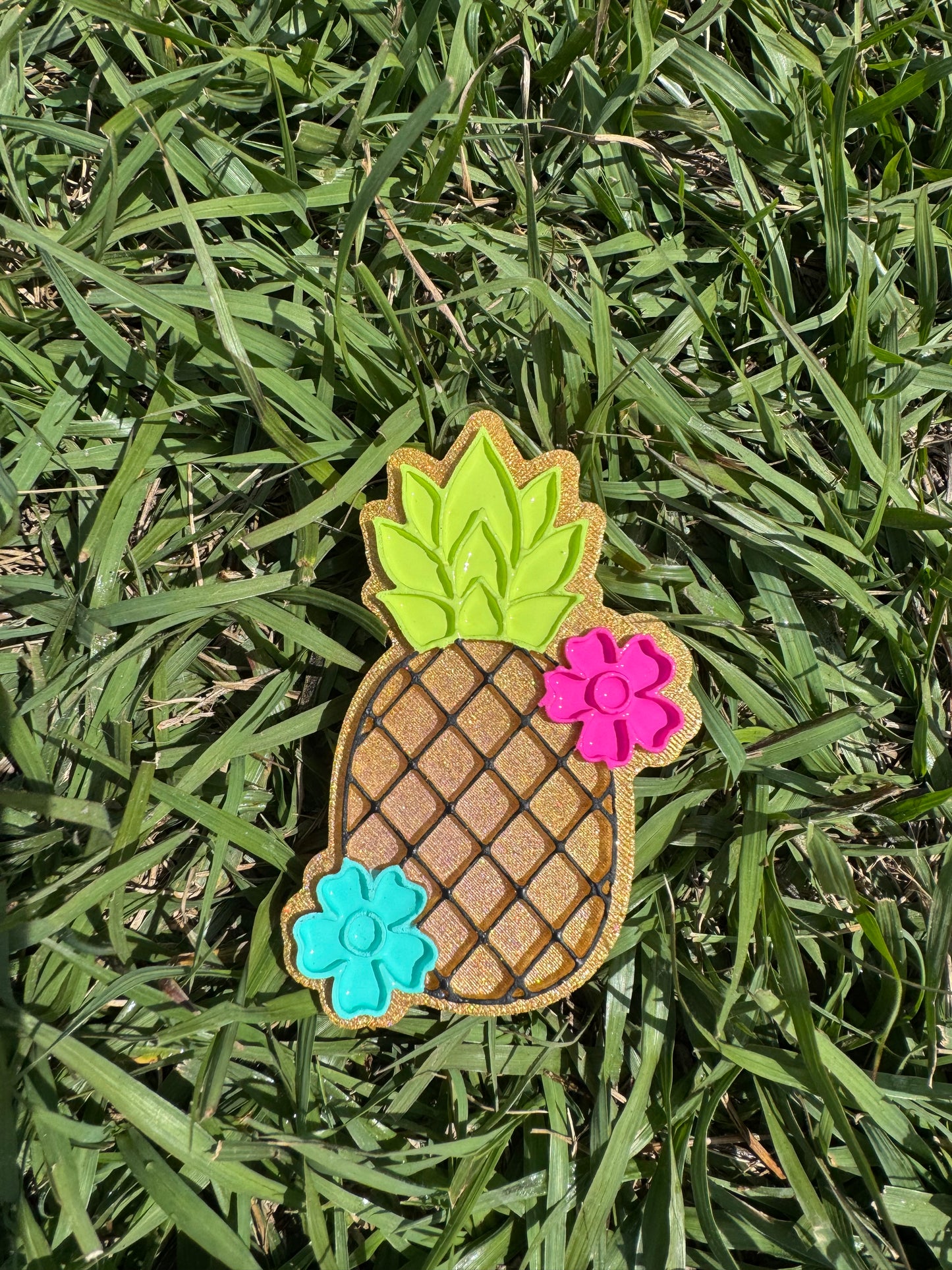 Tropical pineapple