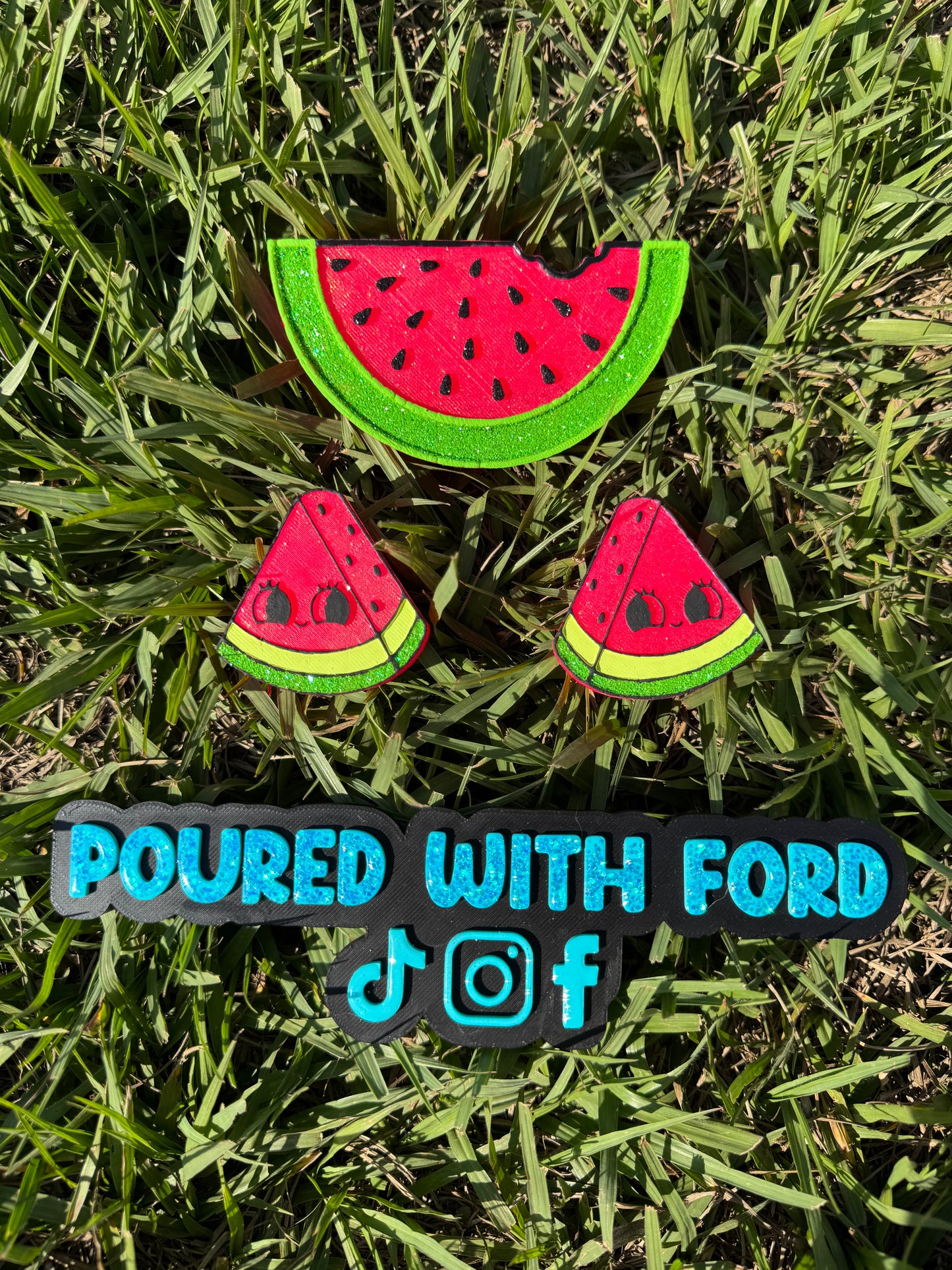 Watermelon slice + optional vent clips