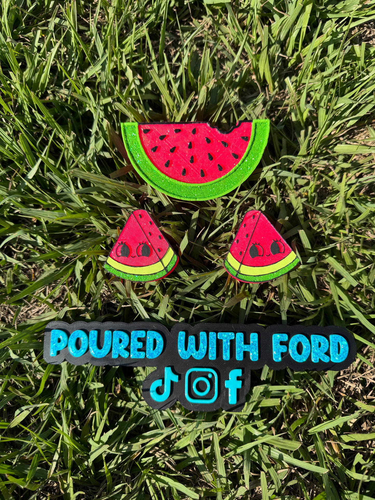 Watermelon slice + optional vent clips