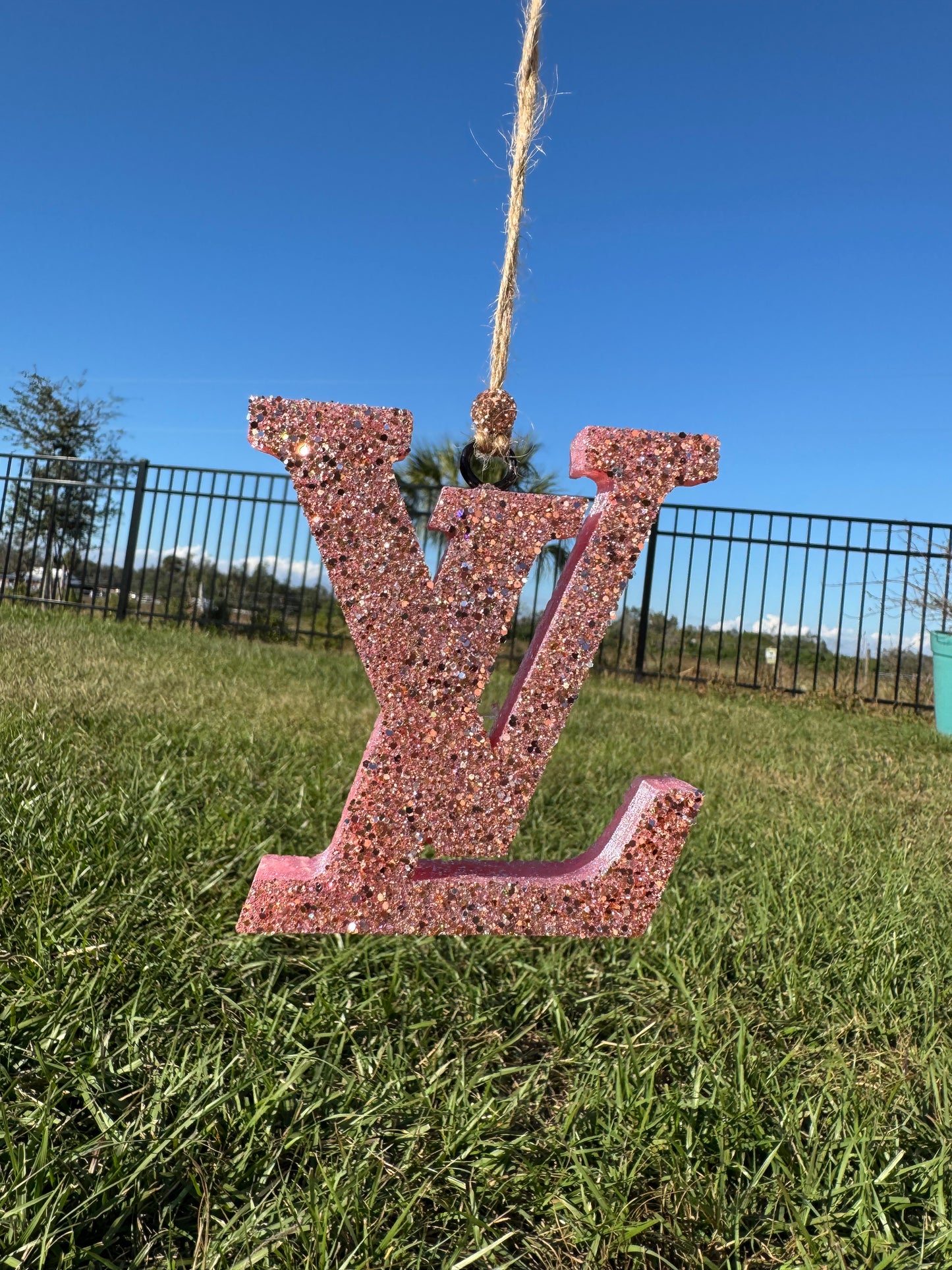 LV