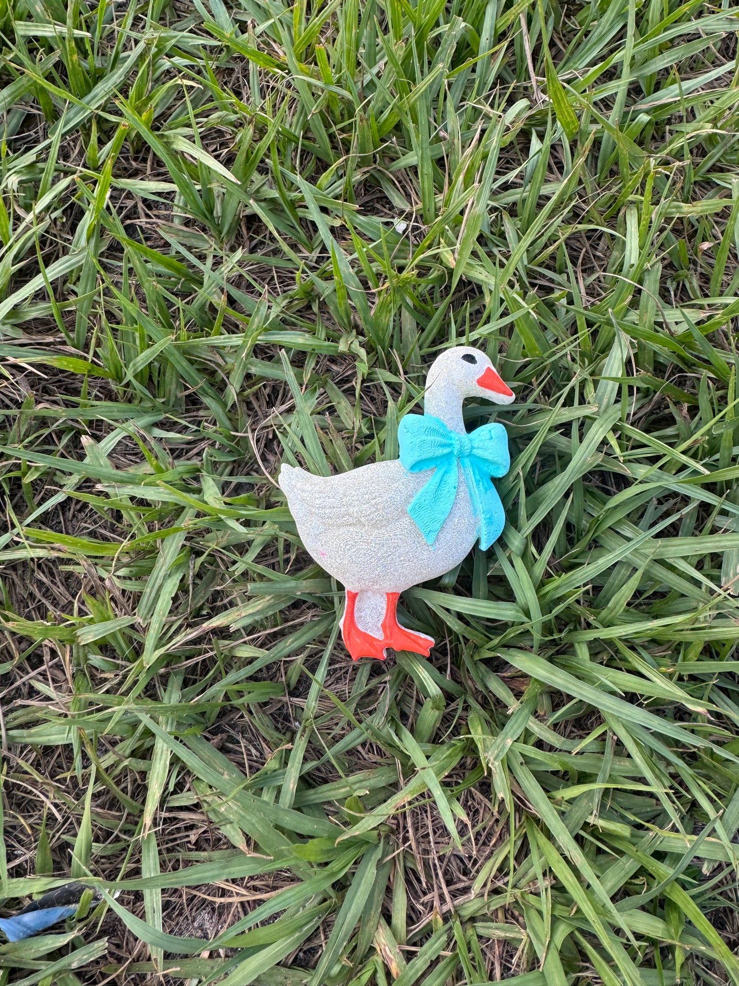 3D goose with bow